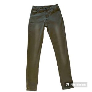 ROMA PREMIUM Olive Skinny Jean US Size 4/6